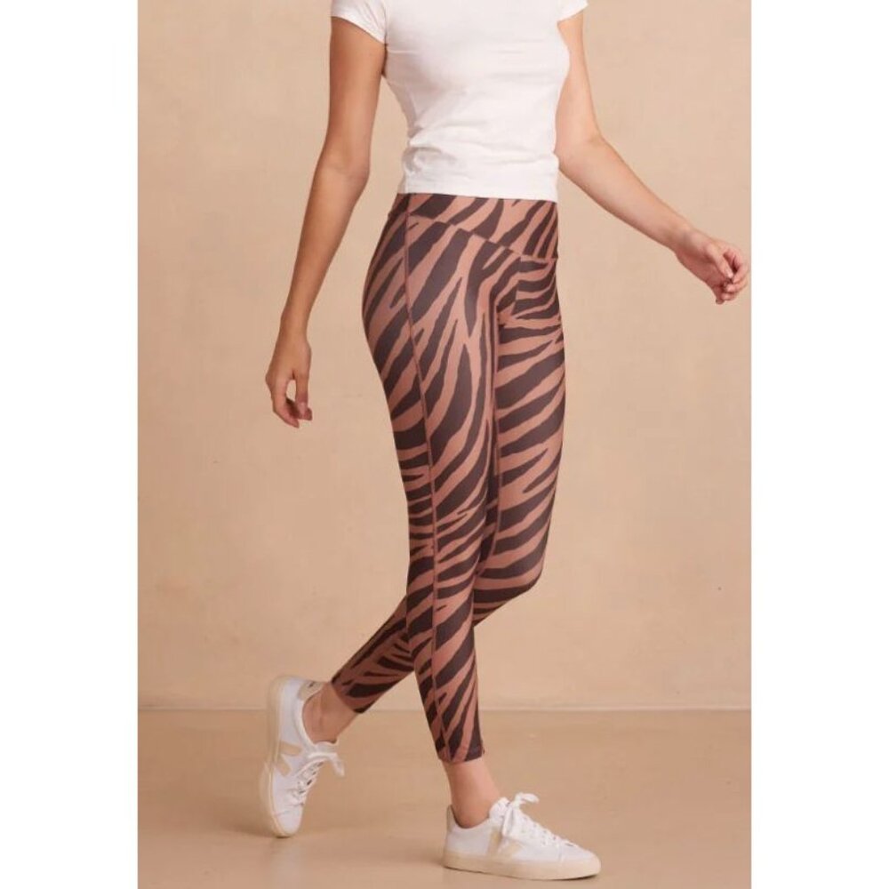 SUMMERSALT the do it all high rise 7/8 leggings in modern zebra toffee size 2